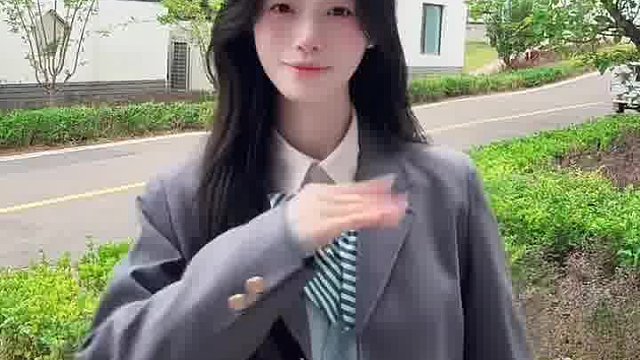 你也偷偷的望着我