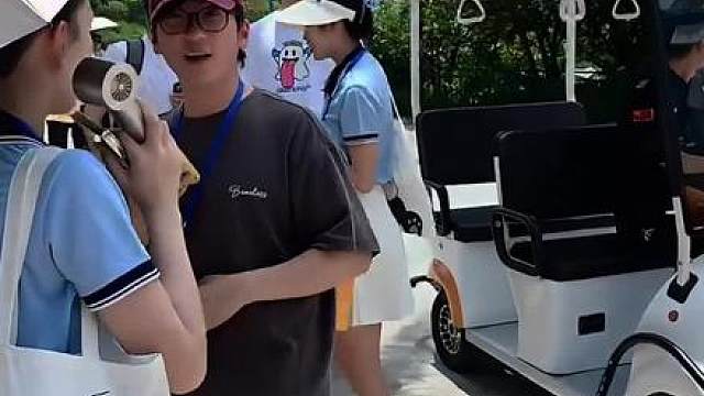 “真给钱了吗，这绝对不能给”