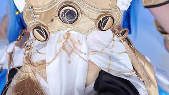 笑什么笑？没见过美少女嘛