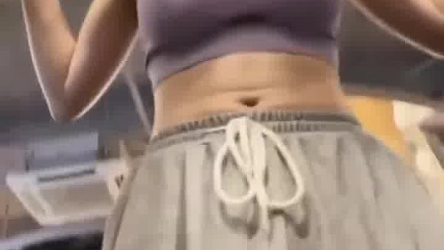 健身小姐姐好看又劲