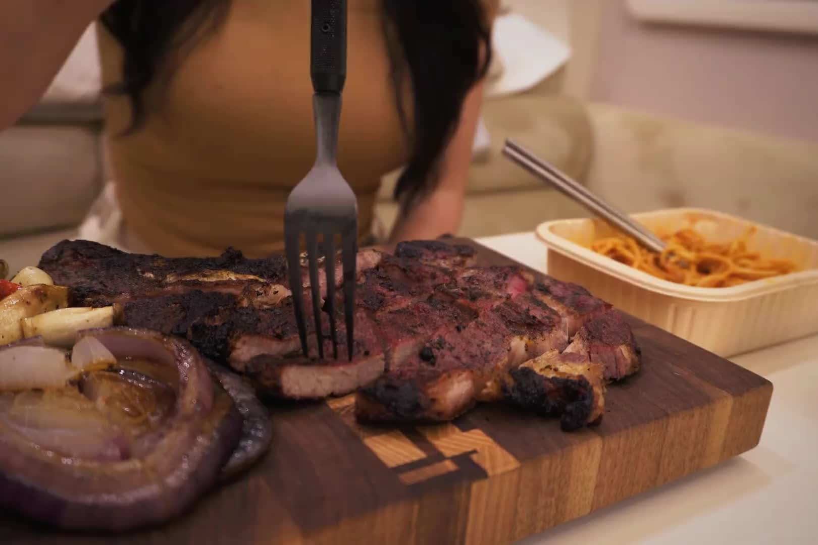 第2集：海边房车露营，豪华房车带狗子生活，享受户外生活