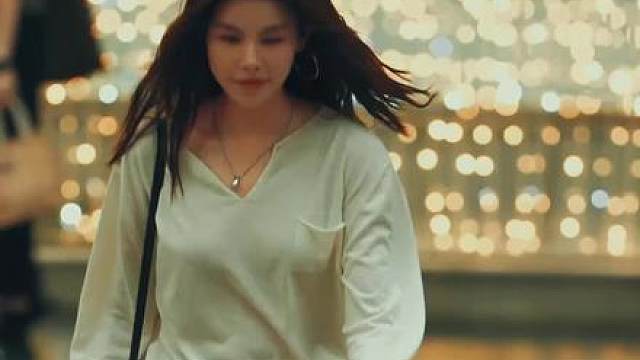 看遍世间风景 才发现心情才是最美的底色 心也随风之轻盈舞动……