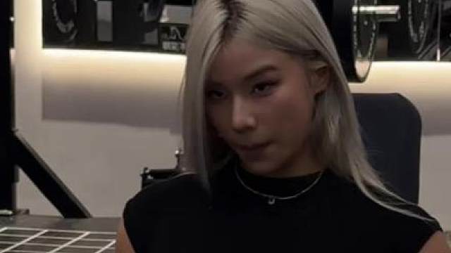 女人才不会妒忌我 女人只会爱上我