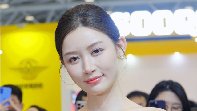 4K 2025深圳改装车展 车模 #敏敏 140