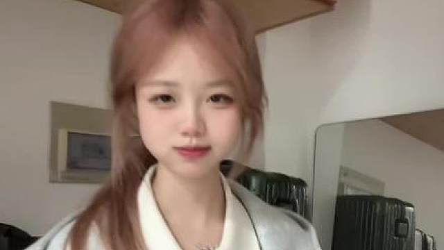 退网了别找我。往王者荣耀充了6块钱被我妈妈发现了拜拜。很高兴认识你们。