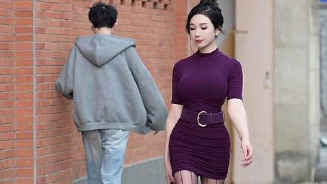 “那我带你逃跑吧，我们有多远跑多远，去你想去的地方”