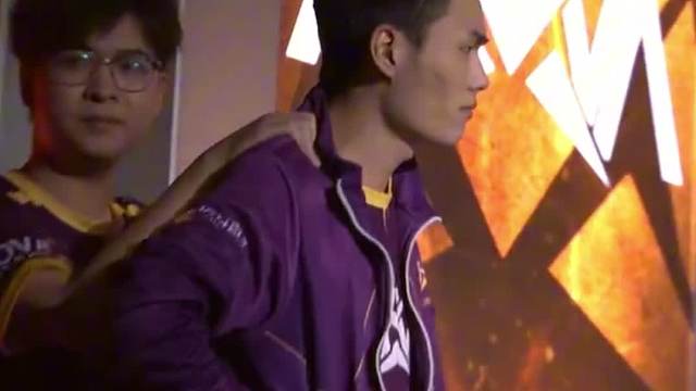 玩皇室战争快十年了，也不知道我们是什么时候相识的