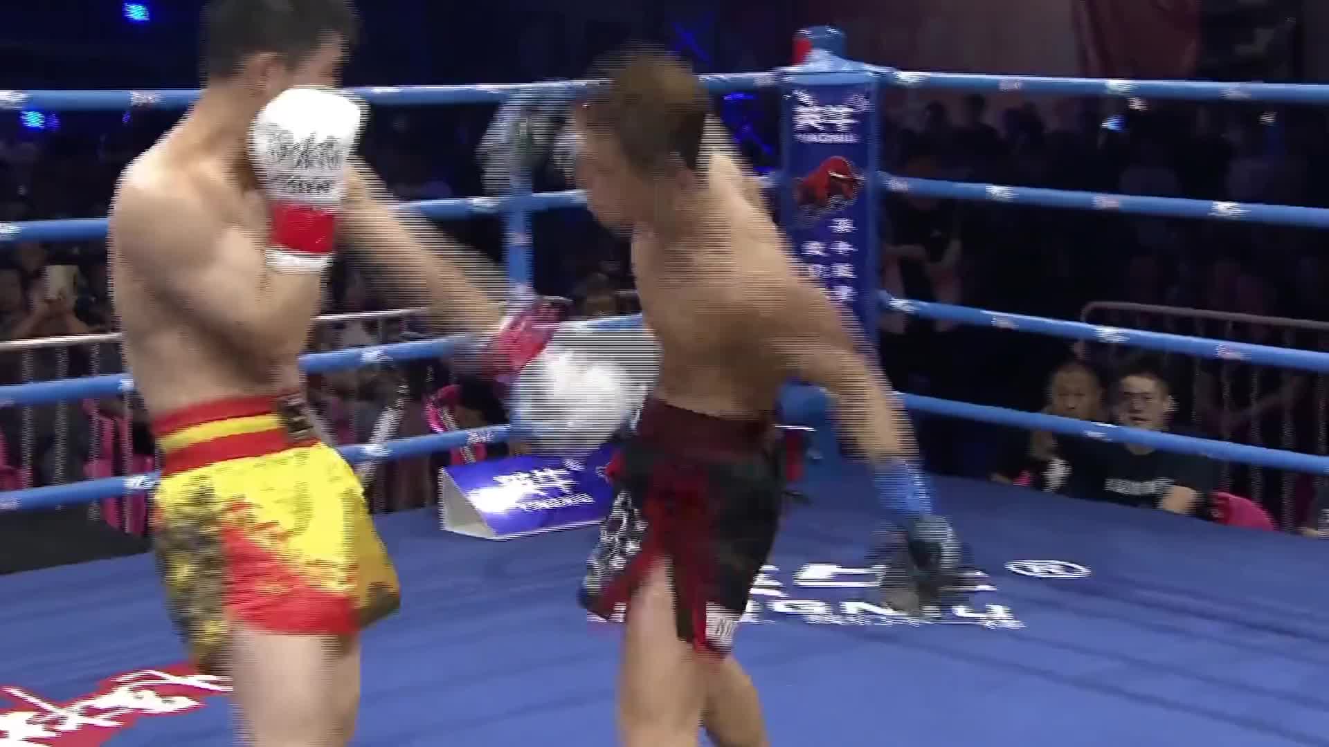 永不停息战斗机薛深圳一拳打晃日本悍将，裁判抱住，惨叫声连连