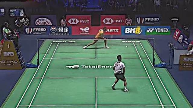 “遗憾如风 常伴吾身 曾经球场上过关斩将的少年啊 你是否会怀念18年无所不能的自己呢”