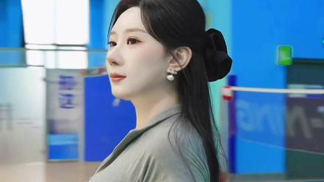 休假就该运动，一起打羽毛球吗