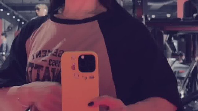 突然有点害怕这个恐怖的二头肌