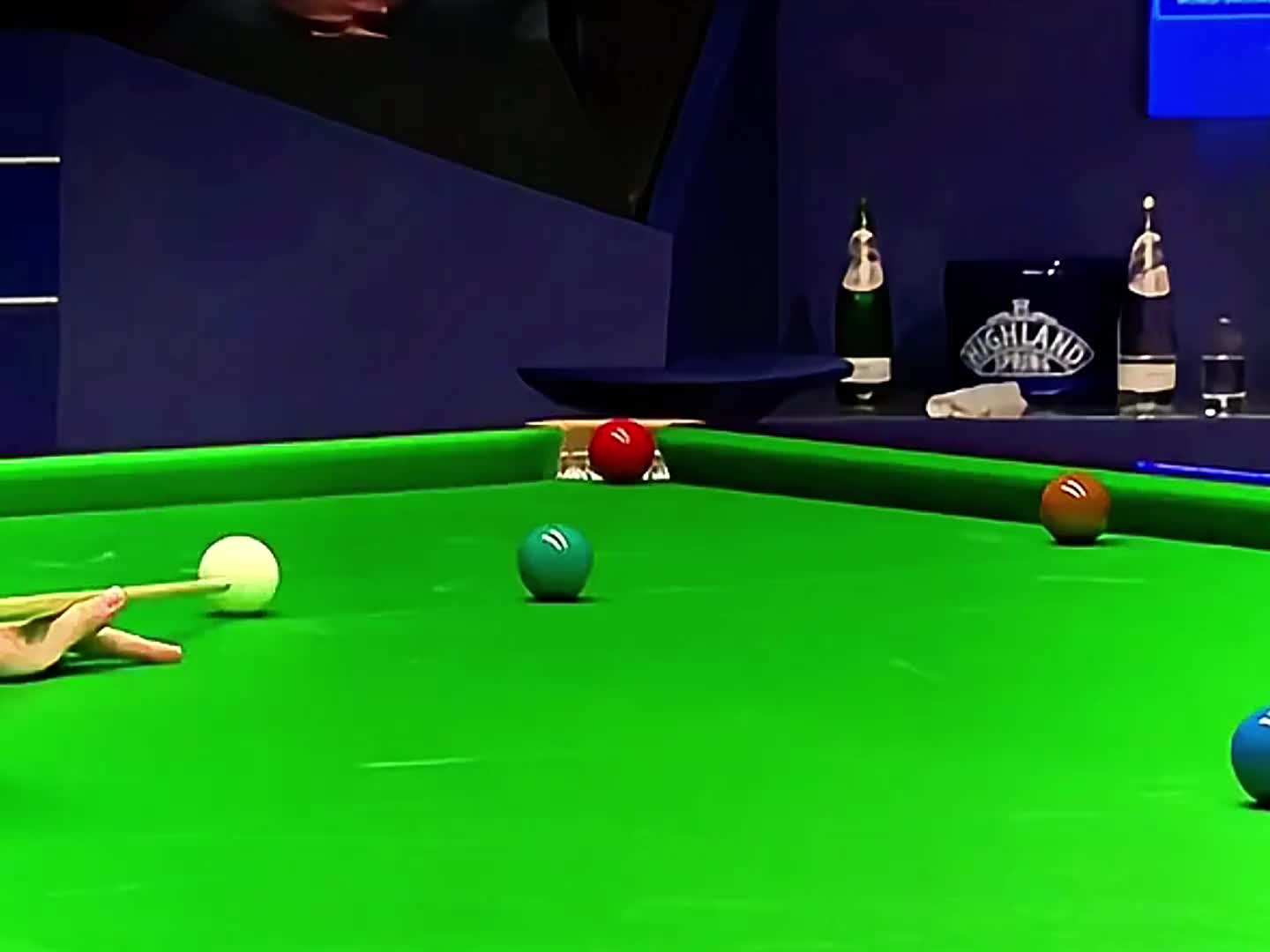 小特运气挡都挡不住！本应是失误竟出奇效