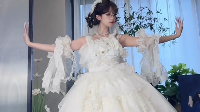 风不是来束缚你，而是祝你扬帆起航