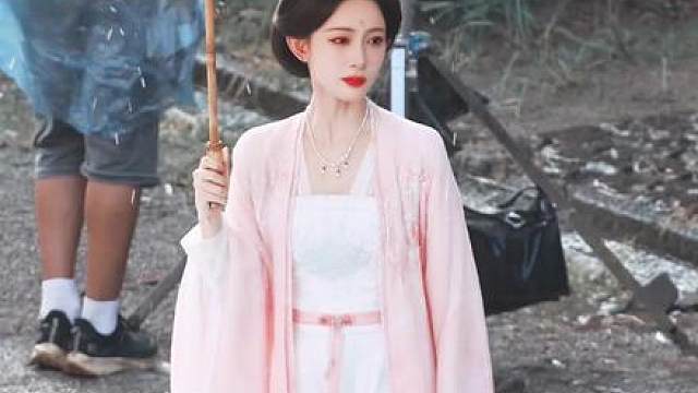 摇摇欲坠不止你的泪