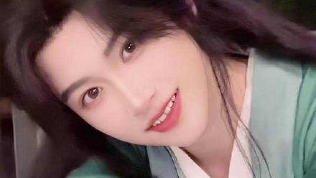 oi！地铁站看到的这个帅哥居然是姐姐扮的！