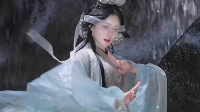 “师姐所习，便是无情道”