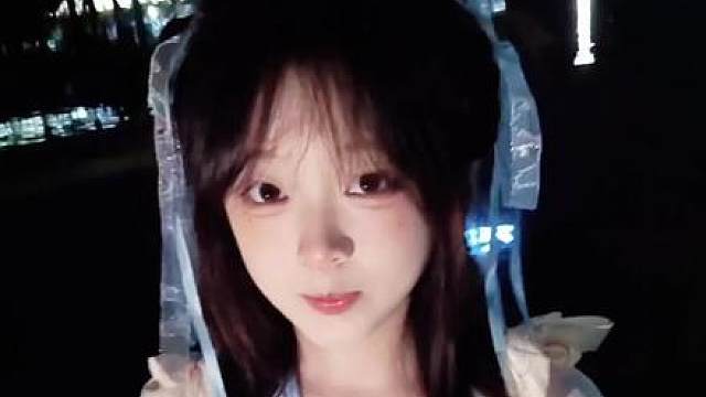 不带小师妹去买糖葫芦嘛？