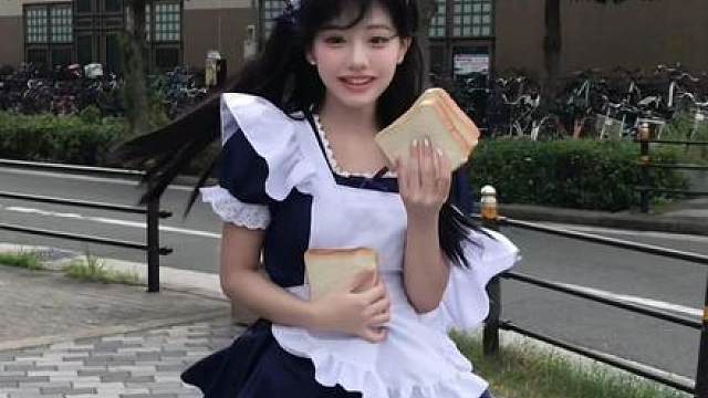 我还记得第一次见到你 我的心是怎样波动