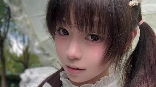 我举杯 饮尽了风雪