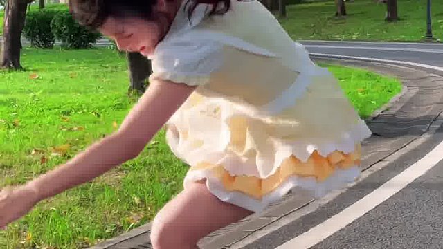 摔倒了还能笑的这么开心 回复