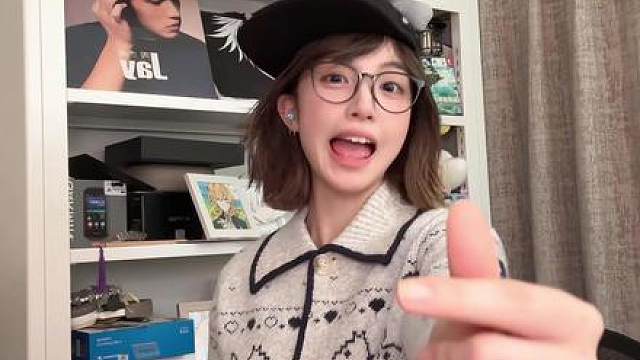 当朋友拍了一下我的头说：亮！