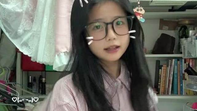 久违站起来录个手势舞