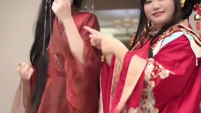 小财神携“妈咪”祝大家国庆愉快