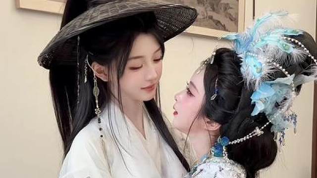 这就是真情侣的默契吗…