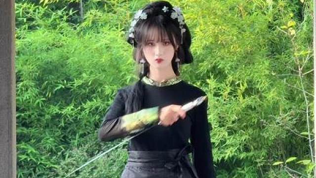 我可是江湖上赫赫有名的女侠，你不怕我吗？