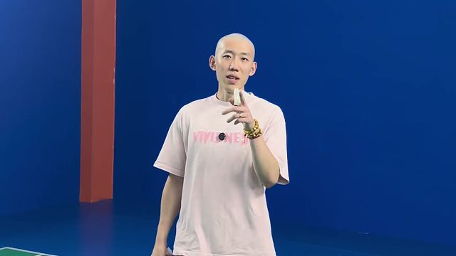 要不要一起来体验一下光头的感觉，好舒服哦