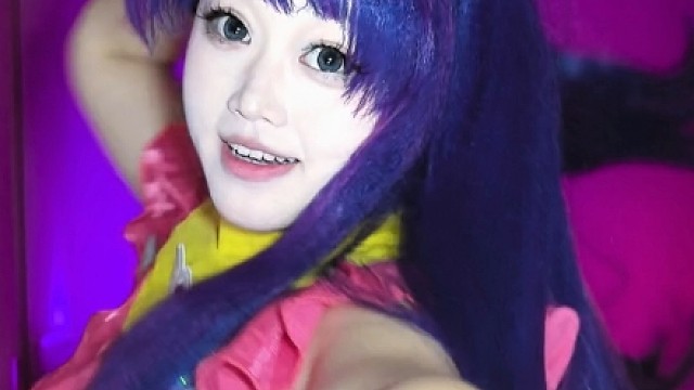 星野爱跳甩鞭舞