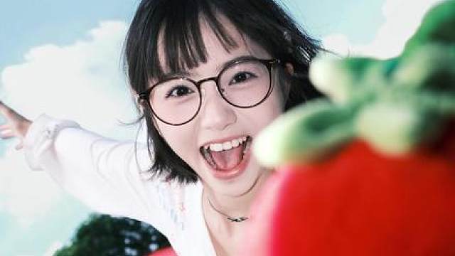 老板我真的没摸鱼！客户说让他拍写真，他就给我回收镜头！