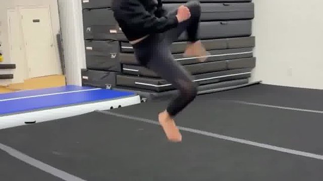 健身房没有捷径，只有你和汗水的契约。