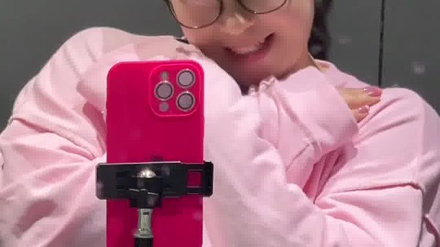 脸基础，身材就不基础