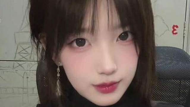 这个流量笑一笑蒜了，这个黑眼圈也是