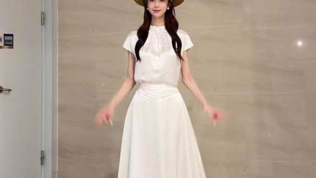 你也偷偷的看着我