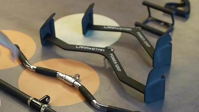 高位下拉全把手使用指南，练透背肌每一丝！