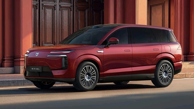 比亚迪有一款重磅车型即将上市，这款车将彻底改写现有大型SUV市场格局，你们知道是哪一款车吗？