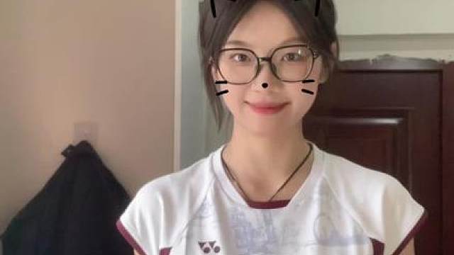 尤尼克斯羽毛球服找王局