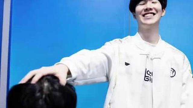 S15惊天大瓜：IG已在韩国集训两天，战绩出奇的好，狂虐DK、HLE，小胜GEN "S15 "...