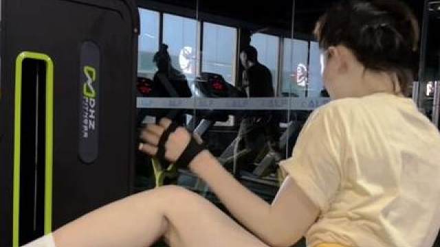 热爱的事情都不留余力，哪有天生如此，只是天天坚持。