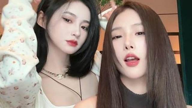 该有四只眼睛了吧