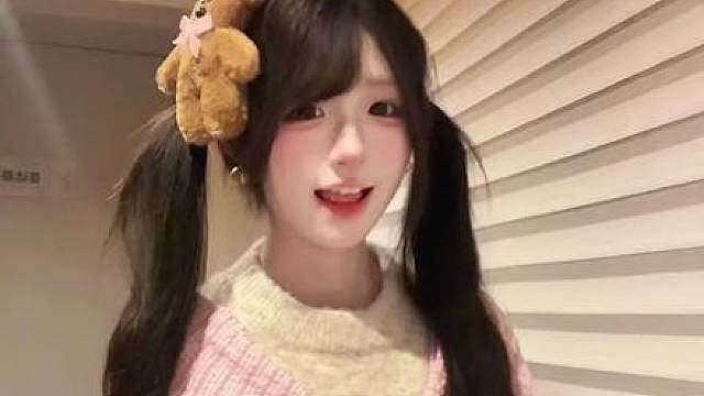 陪我老婆过圣诞 有你每天都浪漫 老婆怎么那么好看 我永远的南波one 我的承诺会兑现 我的真️永不变 虽然美女千千万‍ 但我的老婆永不换