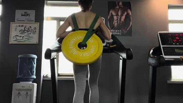 自律的本质，就是亲手“撒死”另一个颓废的自己