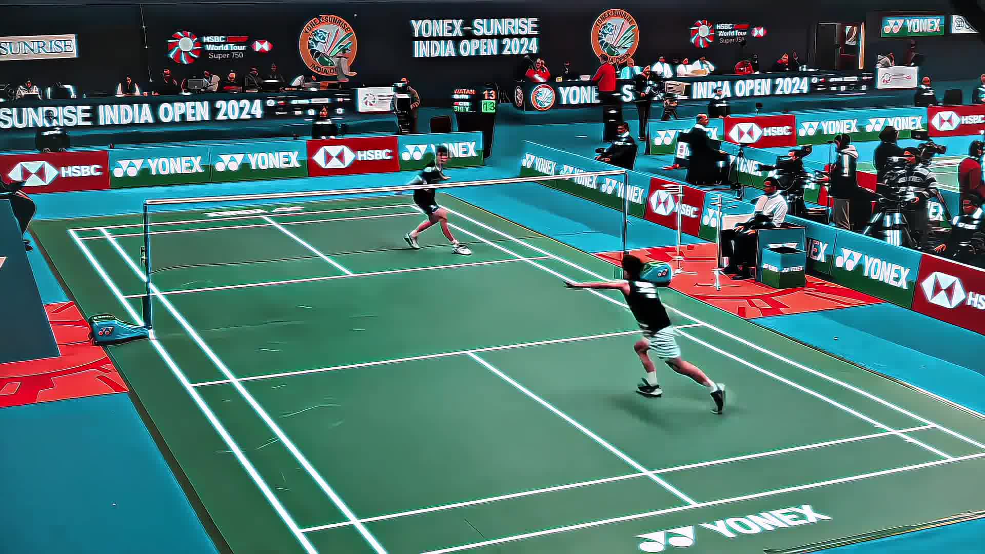 “这世界瞬息万变 总有一刻我们心跳相连”