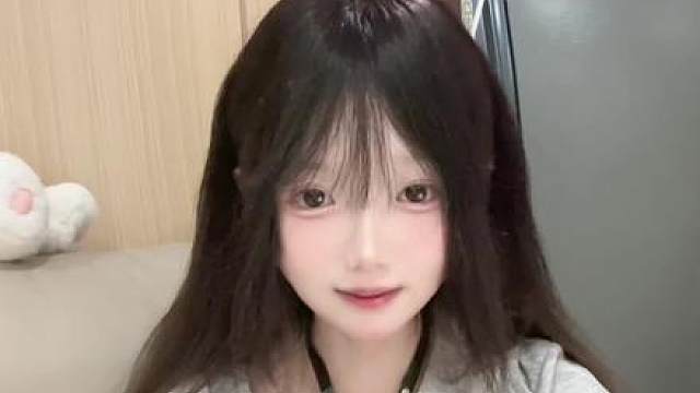 咦？我身上怎么有一股味…萌萌味 ᴖᗜᴖ