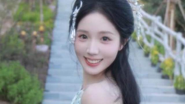 婀娜少女羞 岁月无忧愁