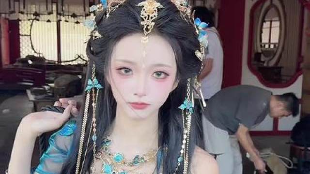 她的眼睛好像会说话