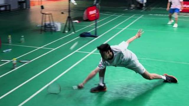 这脚下是几缸发动机？