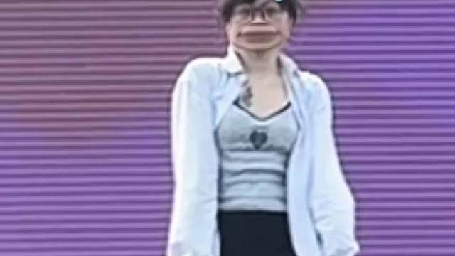 再也不敢穿得像乞丐一样去彩排了